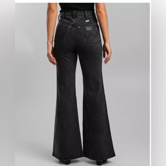 Anthropologie Wrangler Wanderer High Rise Flare Black Gray Jeans size 25 - Picture 2 of 12